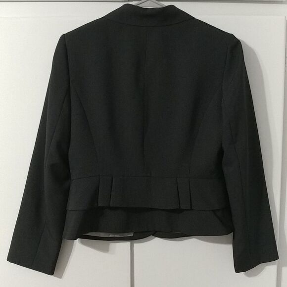 Tahari Petite Suit - Picture 7 of 8